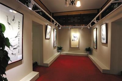 去年6月，益壽堂舉辦了“紀(jì)念頤和園對公眾開放一百周年書畫展”。