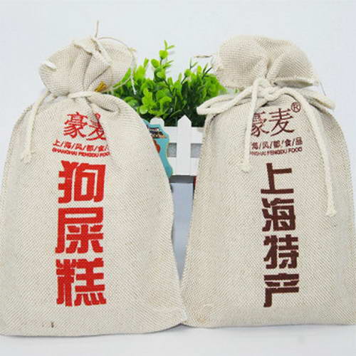 上海某公司推出的一款名為“狗屎糕”的產(chǎn)品引來(lái)不少質(zhì)疑。