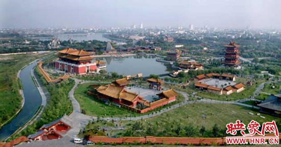 中外游客紛紛贊嘆——大美開(kāi)封 流連忘返