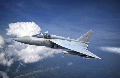 印度稱LCA戰(zhàn)機完成武器試驗