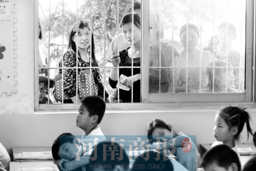 家長(zhǎng)們都想讓孩子上個(gè)好學(xué)校、好班級(jí)，但也應(yīng)根據(jù)實(shí)際情況，選擇最合適的