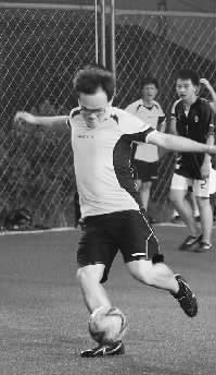 雖然俺是替補(bǔ)，可腳法依然風(fēng)騷