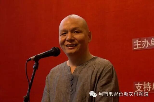 書畫家協(xié)會副主席，中國書畫家協(xié)會會員，河南省青年書法家，蘆荻