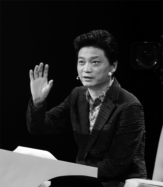 “希望女兒最好永遠(yuǎn)不要交男朋友，最好把父親當(dāng)男朋友?！贝抻涝φf。