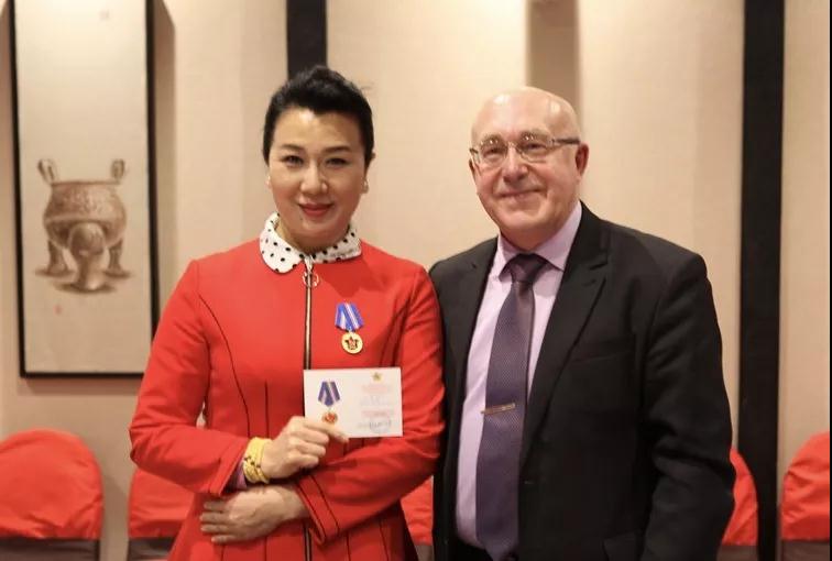 演出代表團團長、河南豫劇院黨委書記 汪荃珍