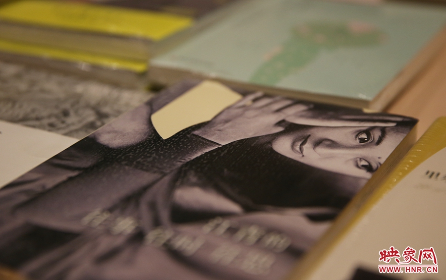 書店內(nèi)的書。